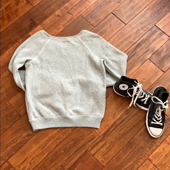 🌸 2/30 American Eagle Penguin Sweatshirt 🌸 - Picture 5 of 5